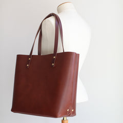 The Scout Classic Leather Tote - Cigar